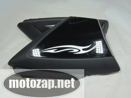 Пластик Alpha NEW (MUSSTANG 125-8F) Бардачка Л+П к-кт