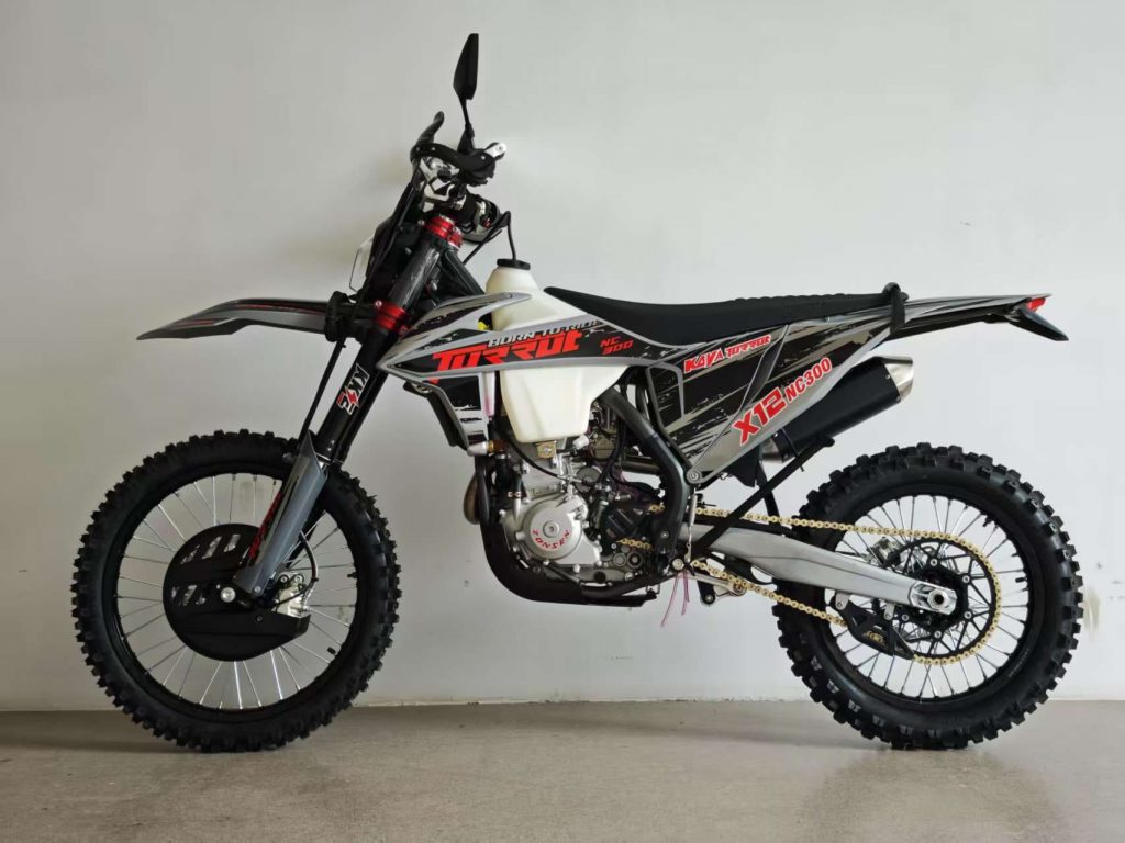 1.Мотоцикл Кросовий KAYA Х12 TURRUT, двигун ZONGSHEN NC300 35к.с. ZS182MN 6-передач, 21/18 кол. шип