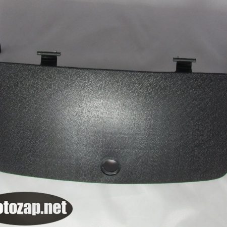 Пластик STORM кришка бардачка грудини