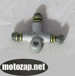 Трійник шлангів гальмівної системи