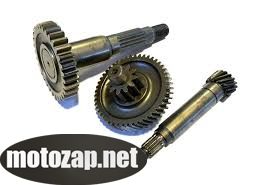 Вал з редуктором  в зборі скутер YAMAHA JOG
