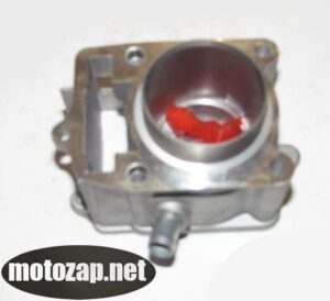 Поршнева (ЦПГ) Циліндр з поршнем скутер HONDA СН 150куб водянка